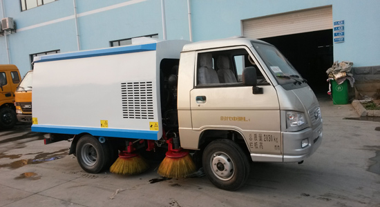 福田小型扫地车