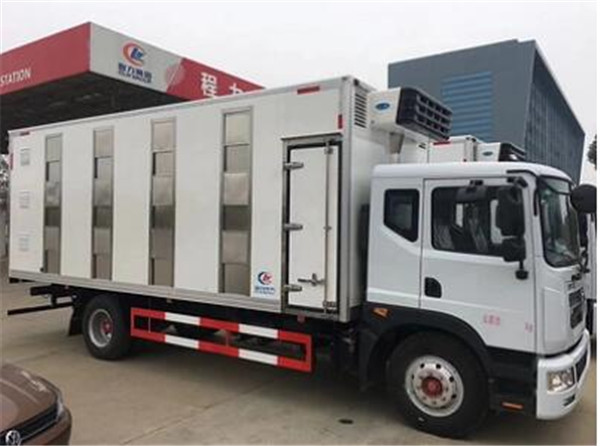 东风D9多利卡畜禽运输车