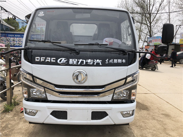 东风5方挂桶垃圾车