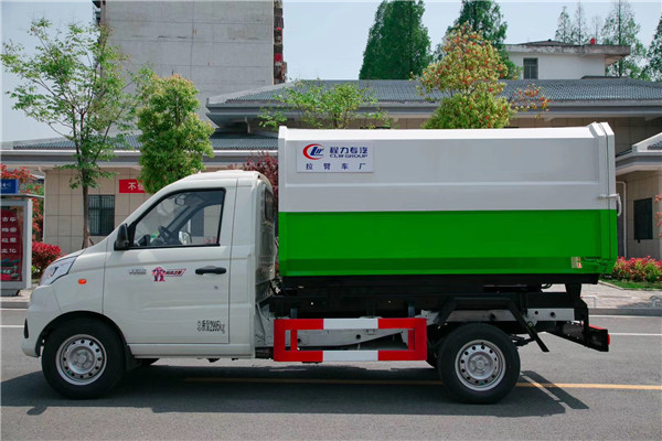 福田祥菱3方挂桶垃圾车-汽油车