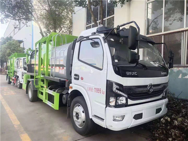 8方餐厨垃圾车(方罐)
