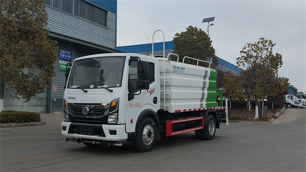 东风7方蓝牌洒水车