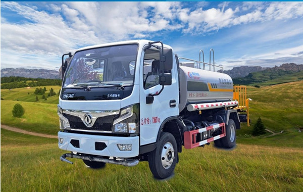 东风5方洒水车